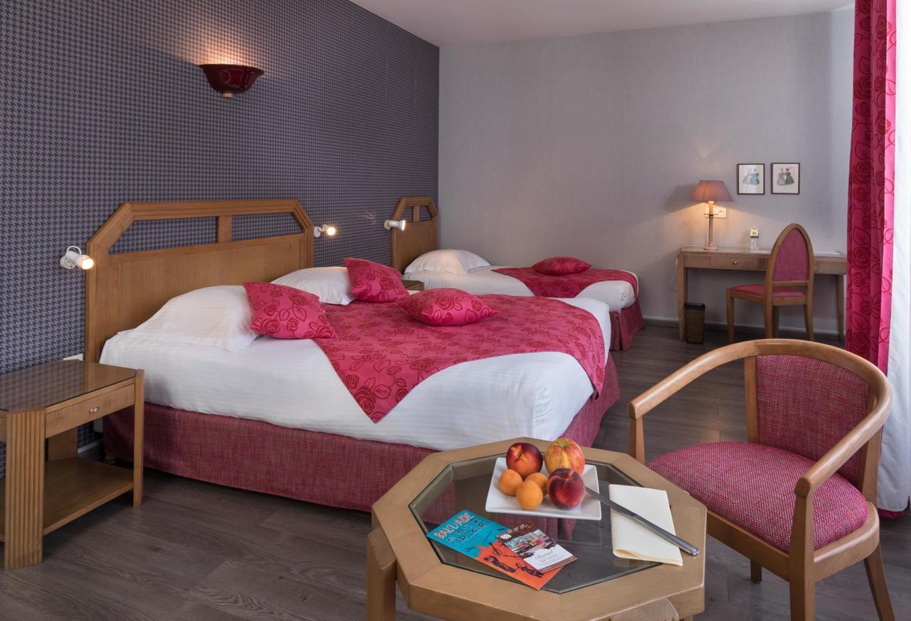Logis Burnel Et La Cle Des Champs Hotell Rouvres-en-Xaintois Eksteriør bilde